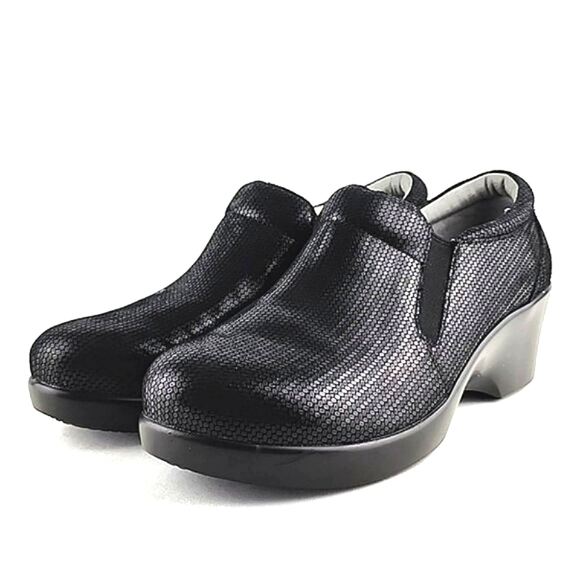 Alegria Women's Eryn Bob & Weave Black Leather Slip On Wedge Shoes Sz 38 - Picture 1 of 16